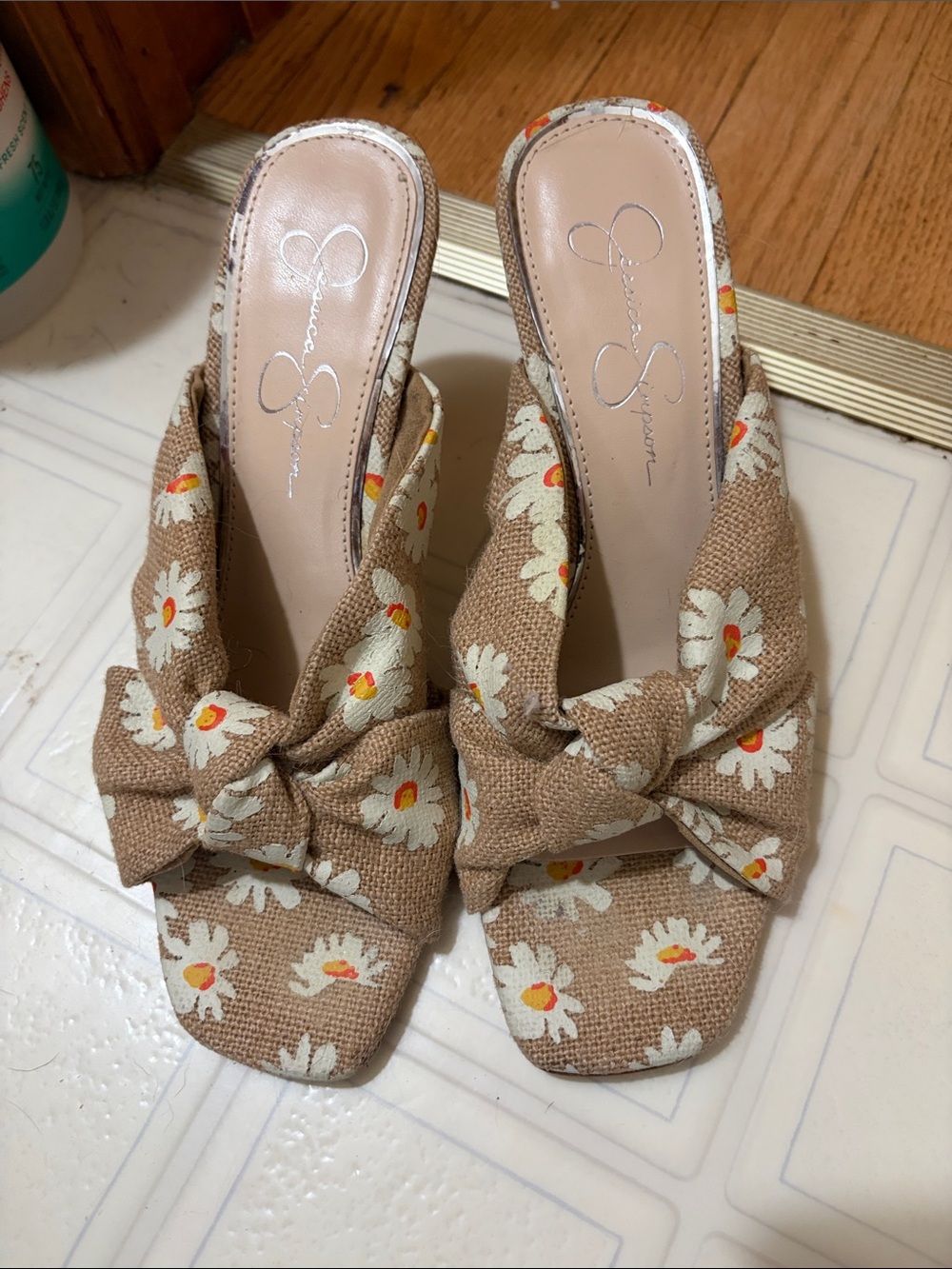 Jessica Simpson Tan Daisy Knot Mules
